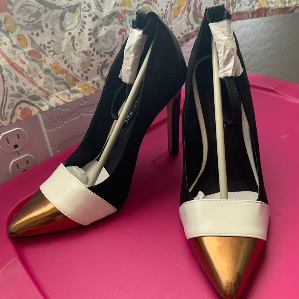 Izabella Rue Heels
